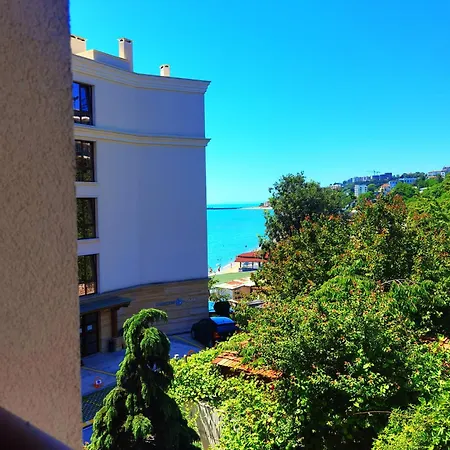 Cabacum Pleasure Beachfront - 50m To And Pool Апартамент *